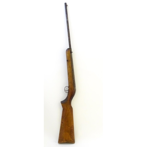 567 - Airgun: A 'Cadet' .177 break-action air rifle by BSA, Birmingham.  15'' barrel with open sights, wal... 