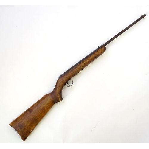 567 - Airgun: A 'Cadet' .177 break-action air rifle by BSA, Birmingham.  15'' barrel with open sights, wal... 