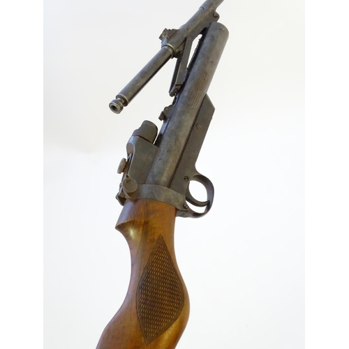 570 - Airgun: A 'Service Air Rifle Mark II' .25 break-action air rifle by Webley & Scott Ltd, Birmingham. ... 