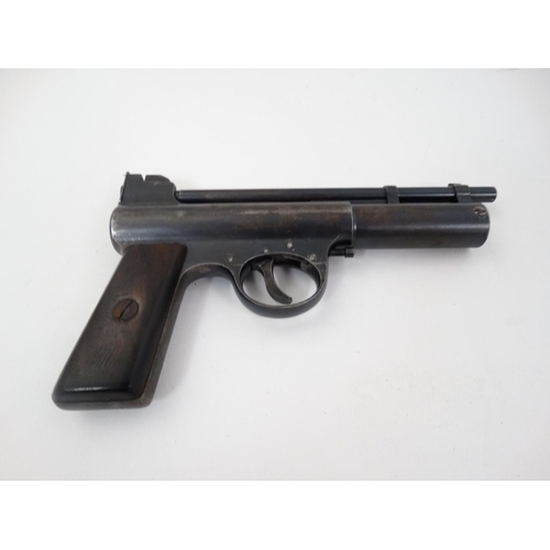 571 - Air Pistol : A boxed .177 pistol by Webley & Scott , Birmingham . ' Mark 1 ' model , having figured ... 