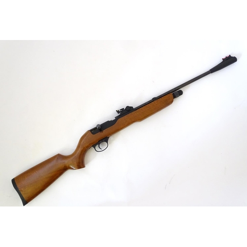 577 - Airgun: An 'XT501 Rabbit Destroyer' .22/5.5mm CO2 bolt-action air rifle by SMK, England.  21 3/4'' b... 