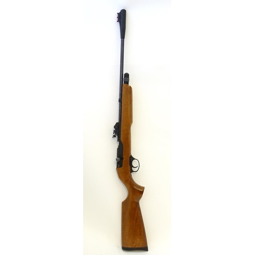 577 - Airgun: An 'XT501 Rabbit Destroyer' .22/5.5mm CO2 bolt-action air rifle by SMK, England.  21 3/4'' b... 