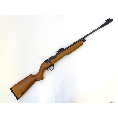 578 - Airgun: An 'XT501 Rabbit Destroyer' .22/5.5mm CO2 bolt-action air rifle by SMK, England.  21 3/4'' b... 