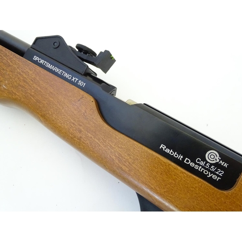 578 - Airgun: An 'XT501 Rabbit Destroyer' .22/5.5mm CO2 bolt-action air rifle by SMK, England.  21 3/4'' b... 