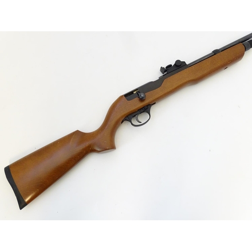 579 - Airgun: An 'XT501 Rabbit Destroyer' .22/5.5mm CO2 bolt-action air rifle by SMK, England.  21 3/4'' b... 