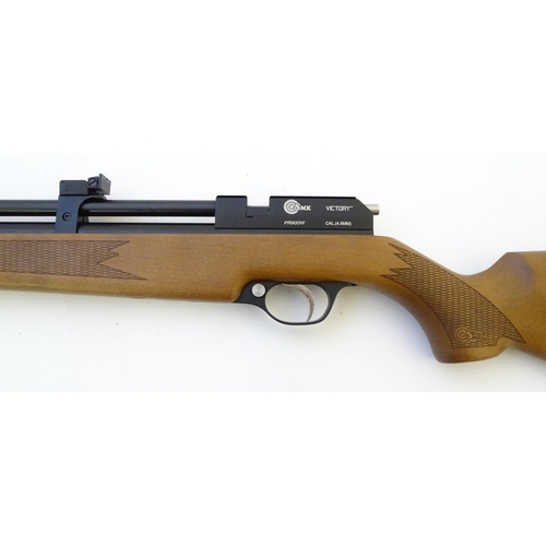 581 - Airgun: A 'PR900 Victory' .177/4.5mm pre-charged pneumatic air rifle by SMK, England.  22 1/2'' barr... 