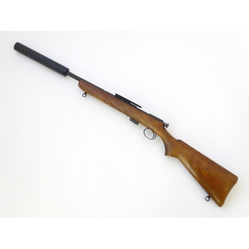 584 - Rimfire rifle: A 'Sportsman-Five' bolt-action .22LR rifle by BSA, Birmingham.  23 1/2'' barrel with ... 