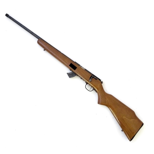 585 - Rimfire rifle: A 'Mark II' bolt-action .22LR rifle by Savage, USA. 20 3/4'' barrel, threaded for sou... 