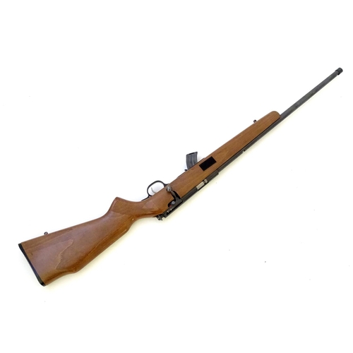 585 - Rimfire rifle: A 'Mark II' bolt-action .22LR rifle by Savage, USA. 20 3/4'' barrel, threaded for sou... 