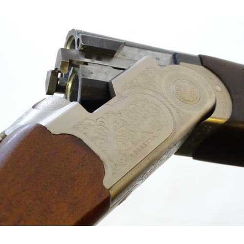 615 - Shotgun: A cased 'Silver Pigeon S' 20 bore over and under boxlock ejector shotgun by P Beretta, Ital... 