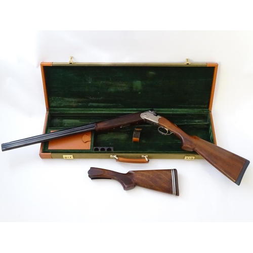 615 - Shotgun: A cased 'Silver Pigeon S' 20 bore over and under boxlock ejector shotgun by P Beretta, Ital... 