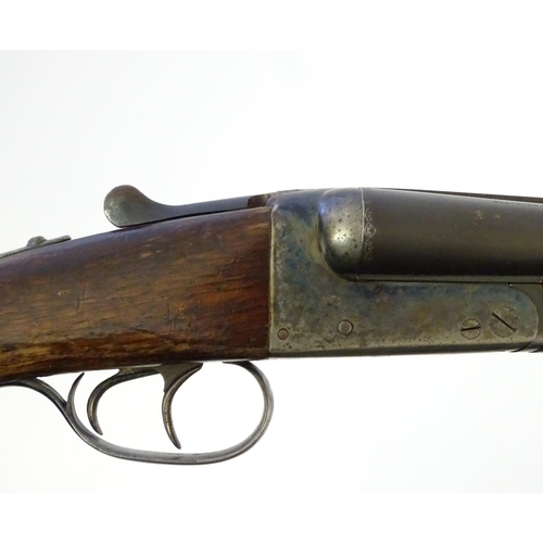 622 - Shotgun: A 'Yeoman' 12 bore side by side boxlock shotgun by AyA, Spain. 28'' fixed choke barrels wit... 