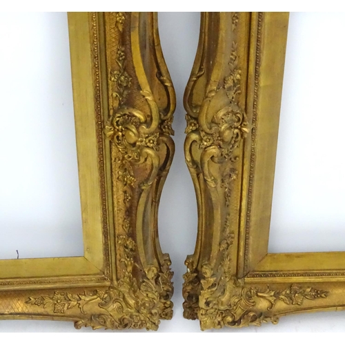 177 - Frames : a pair of late 19 th C gilt picture frames with angled slips , measuring 30 1/2'' x 40 1/2'... 