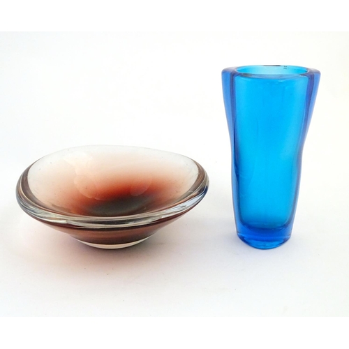 101 - Glass : two items of mid 20thC studio glass to include a Kingfisher blue coloured vase of tri-form s... 