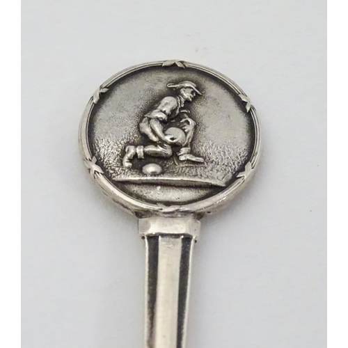 178 - Lawn Bowls Interest : A silver teaspoon with image to handle depicting a bowls player. Hallmarked Bi... 