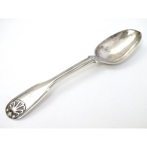 214 - A Scottish silver fiddle thread and shell pattern teaspoon hallmarked Glasgow 1830 maker WM AM 5 1/2... 