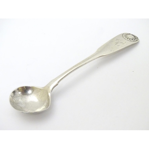 271 - A silver fiddle and shell pattern salt spoon hallmarked Edinburgh 1819 maker James Smith 4'' long (1... 