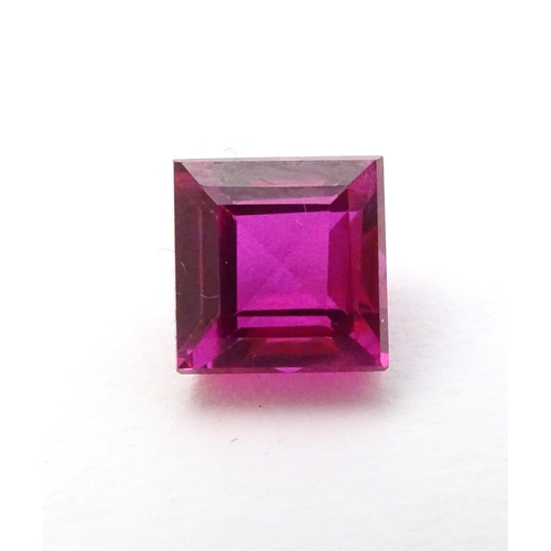 349 - Unmounted stone: A pink square cut sapphire,approx 9.95 ct, approx 3/8'' wide