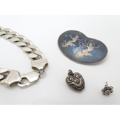 369 - Assorted jewellery including a silver bracelet, bangle, brooch, ring etc.