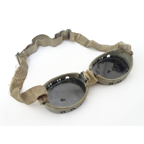 405 - Militaria: a pair of Second World War/WW2 Alpine goggles, of aluminium construction with elasticated... 