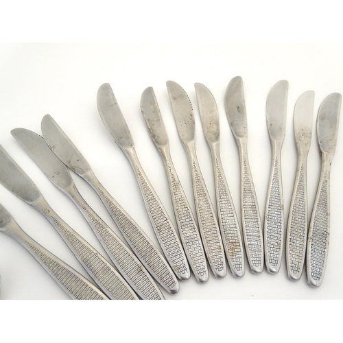 740 - Vintage Retro : ' Viners INT ' Stainless Steel cutlery to include weave style decoration , 8 x 4 tin... 