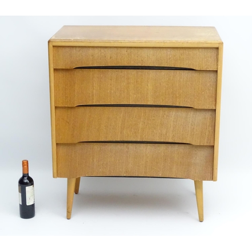 746 - Vintage Retro : a British Avalon Yatton 1960's oak chest of drawers with louvred drawer fronts and s... 