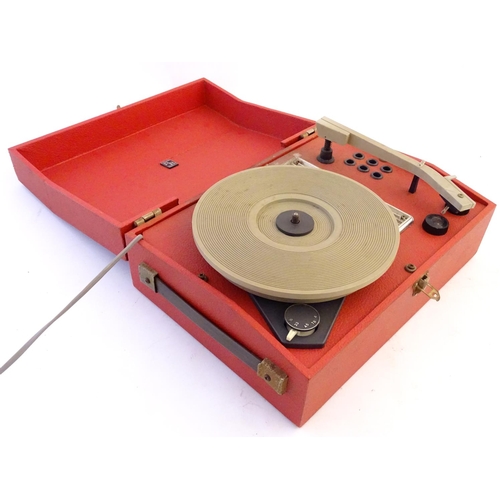 748 - Vintage Retro : a 1960's PR ( Portadyne Radio and TV ) portable electric record player  , with carry... 