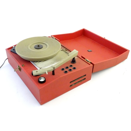 748 - Vintage Retro : a 1960's PR ( Portadyne Radio and TV ) portable electric record player  , with carry... 