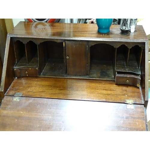 148 - A 20thC mahogany bureau