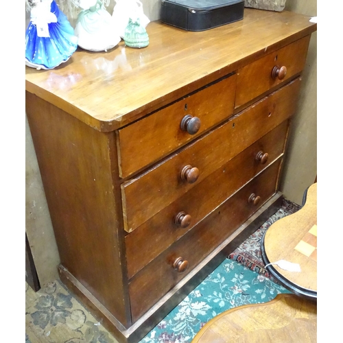 18 - A 19thC chest of drawers comprising 2 short over 3 long drawers