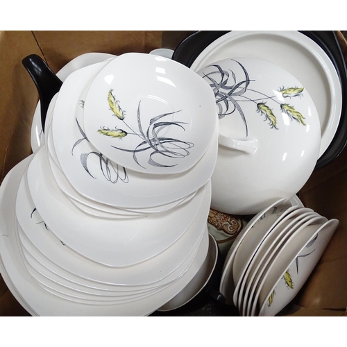 248 - A vintage retro tea set in the pattern 'Brendan' by Erin Stone, Ireland, and Bali Ha'i by Midwinter ... 