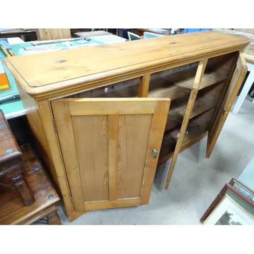 279 - A late 19thC / early 20thC pine sideboard / kitchen low cupboard