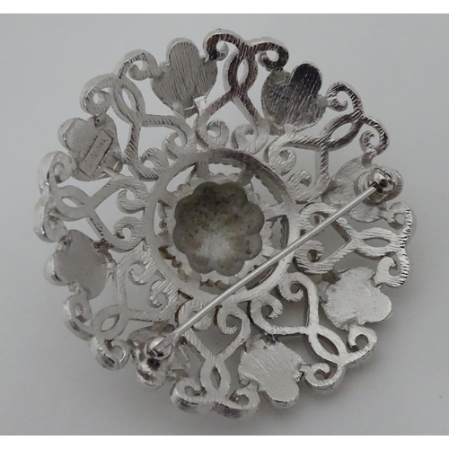 363 - A Trifari brooch