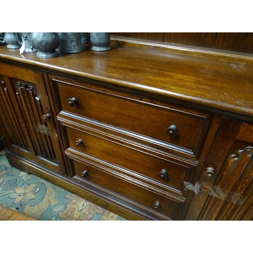 385 - A large oak dresser