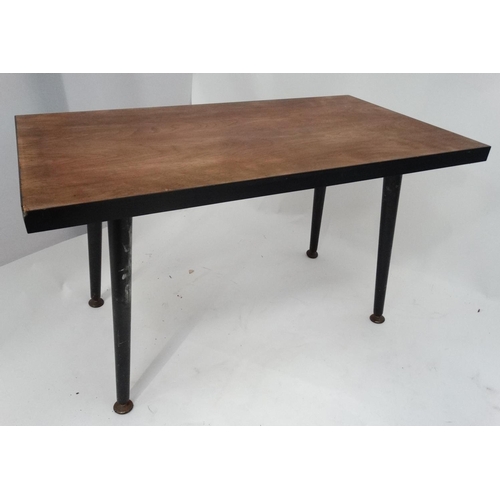 580 - Retro coffee table