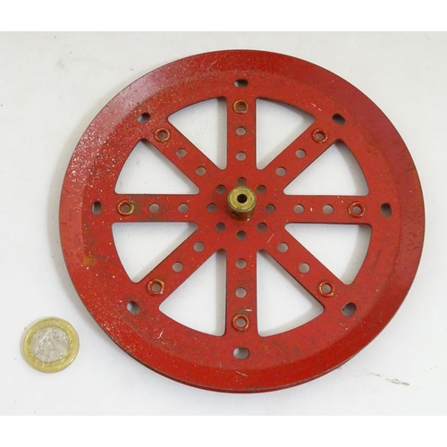 78 - Toys :  an large quantity of post- war Meccano to include a large pulley wheel , various pierced pan... 