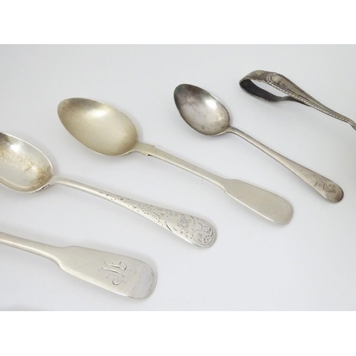 180 - Assorted silver comprising a pair of fiddle pattern teaspoons hallmarked London 1823 together with t... 