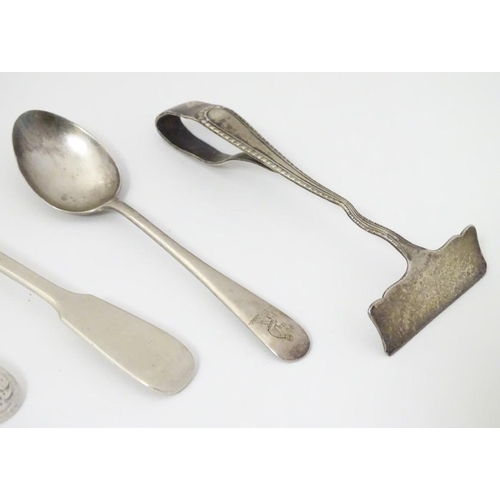 180 - Assorted silver comprising a pair of fiddle pattern teaspoons hallmarked London 1823 together with t... 