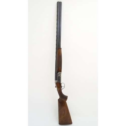 505 - Shotgun: a Marocchi/Classic Doubles 'Model 92' 12 bore over & under sporting gun. 30'' multichoke ba... 