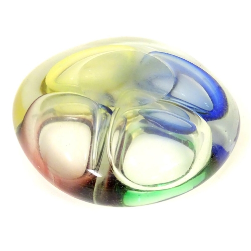 116 - A retro studio art glass four division dish with coloured detail to wells. 6'' wide