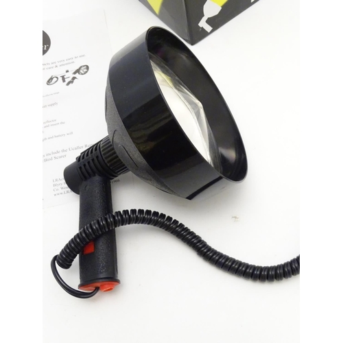 358 - Shooting: A U Caller 'night-eye' lamping torch/spotlight, 600m variable beam, with hand grip, for us... 