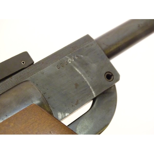 384 - Airgun: a Webley & Scott 'Vulcan' break-action .22 air rifle, beech pistol-grip stock with rubber re... 