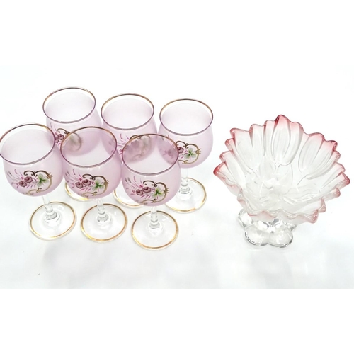 182 - A quantity of assorted drinking glasses, together with a bonbon dish