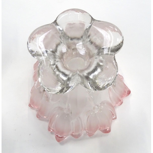 182 - A quantity of assorted drinking glasses, together with a bonbon dish