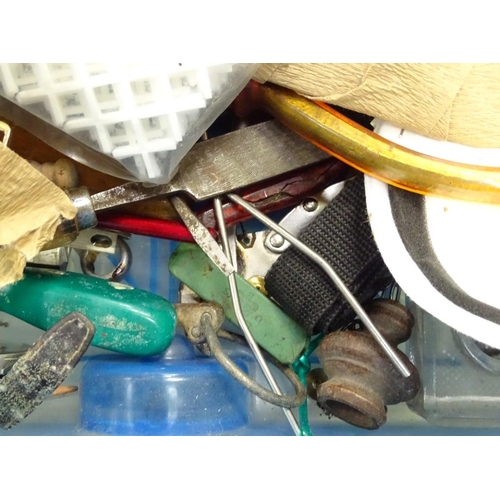 185 - A quantity of tools