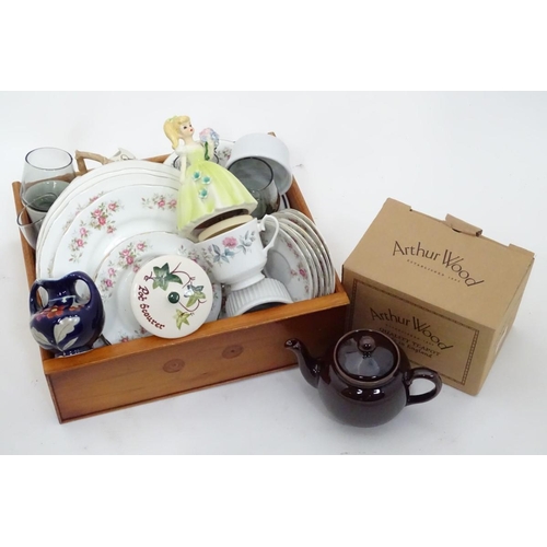 191 - A box of miscellaneous ceramics and glassware, including a boxed Arthur Wood teapot