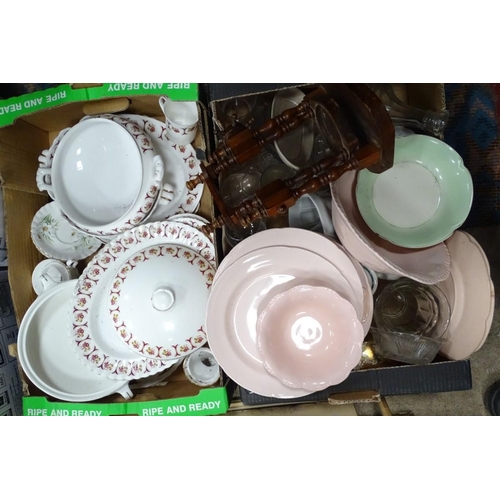 198 - A large quantity of ceramics to include Meakin 'Rosa' pattern