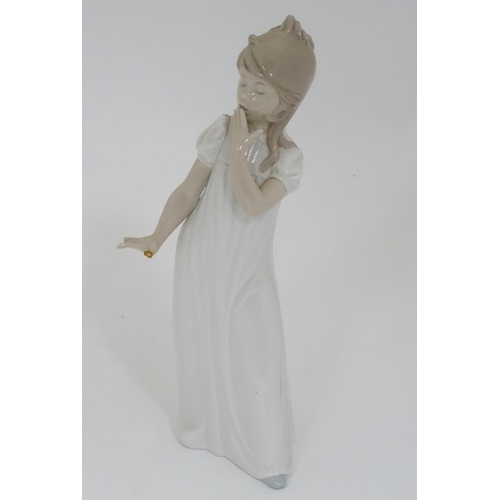 208 - Two Lladro figurines