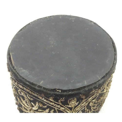 224 - An early 20thC purse / bag, with beadwork decoration