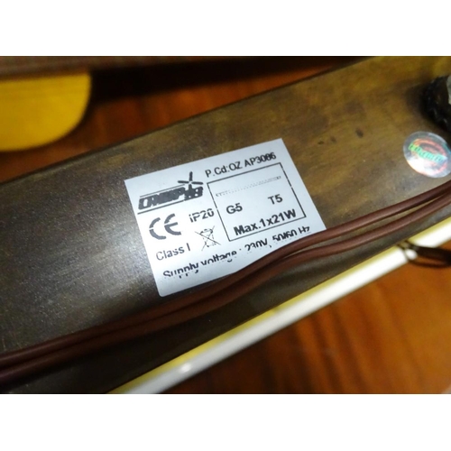 297 - A quantity of six picture lights